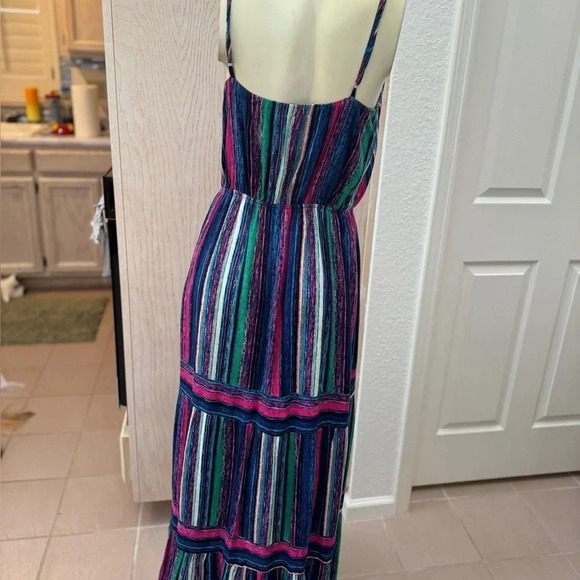 BEAUTIFUL FUN COLORFUL STRIPED MAXI DRESS SIZE MEDIUM - Picture 12 of 13